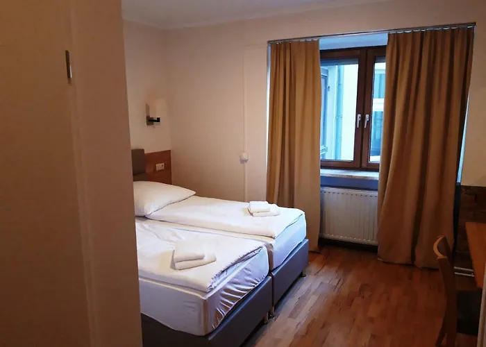 Lv Rooms & Apartments Am Luetzowplatz