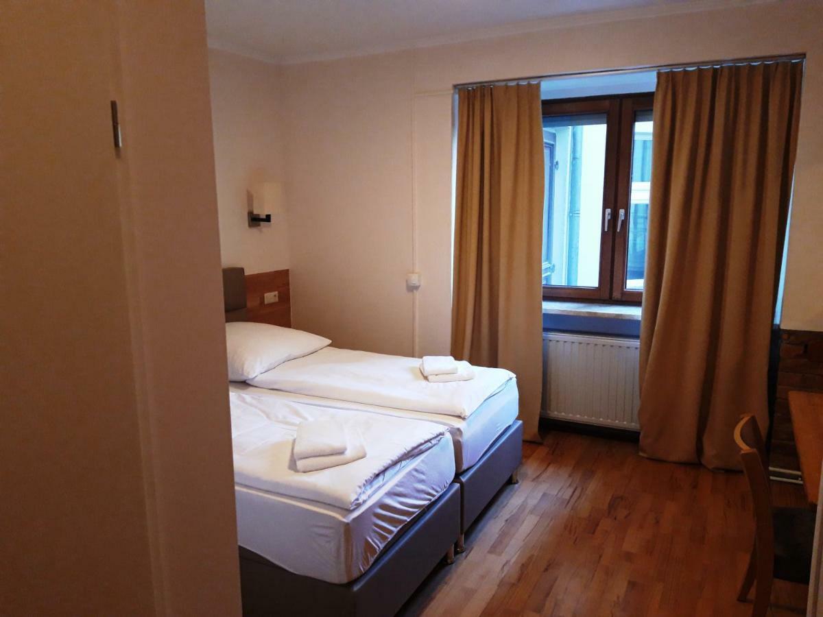 Apartment Lv & Am Luetzowplatz Berlin